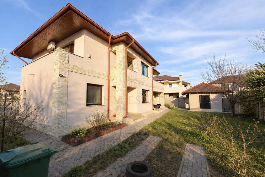 Casă individuală cu 6 camere cu Canalizare în Mogoșoaia