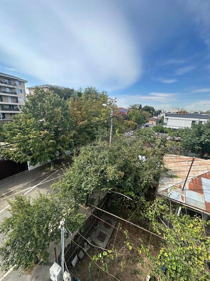 Apartament cu 2 camere în Apărătorii Patriei