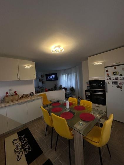 Casă cu 4 camere în Galați