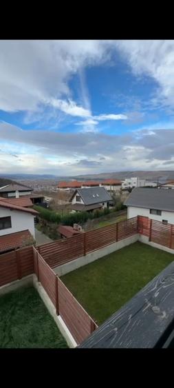 Duplex cu 3 camere cu Canalizare în Florești