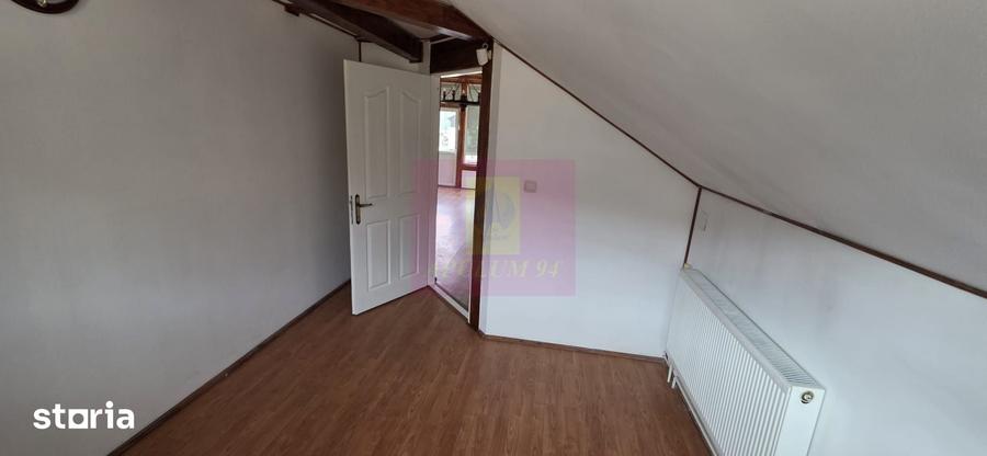 Casă cu 5 camere cu Teren 251 Mp în Zamora