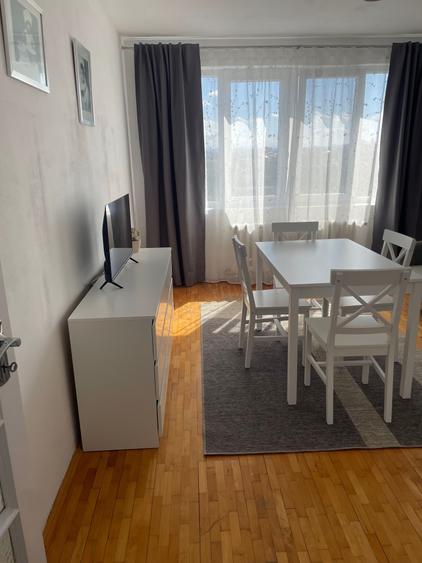 Apartament cu 2 camere decomandat în Exterior Vest