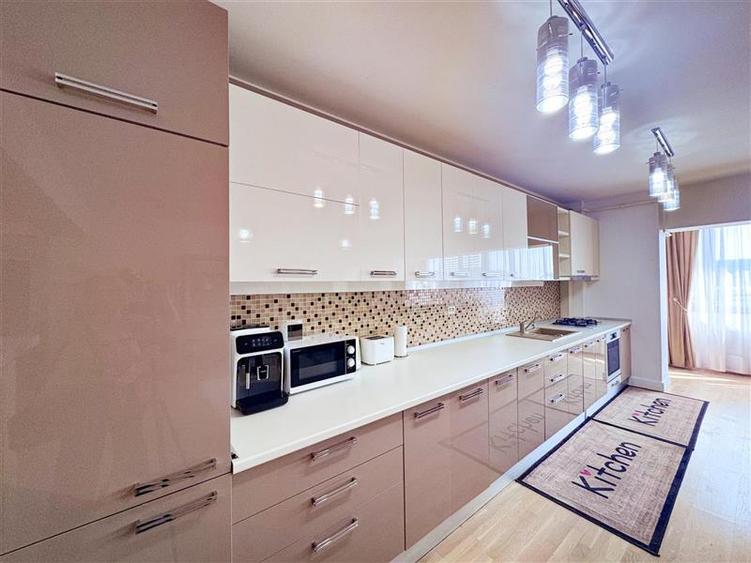 Apartament cu 3 camere semidecomandat, mobilat în Herăstrău