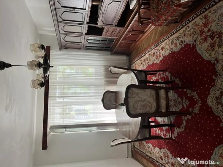 Apartament cu 3 camere semidecomandat în Central