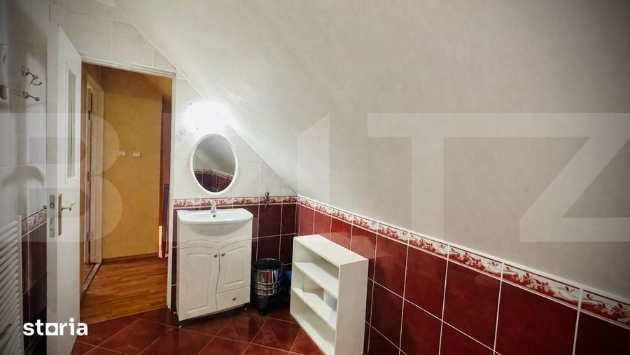Casă cu 5 camere cu Teren 890 Mp în Ghioroc