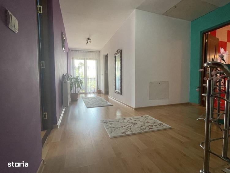 Casă cu 4 camere în Central