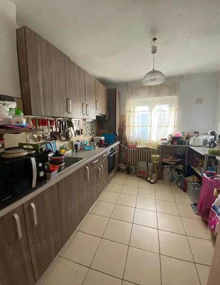 Apartament cu 3 camere decomandat în Sălăjan