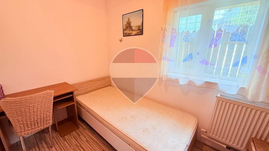 Casă individuală cu 4 camere cu Teren 428 Mp în Central