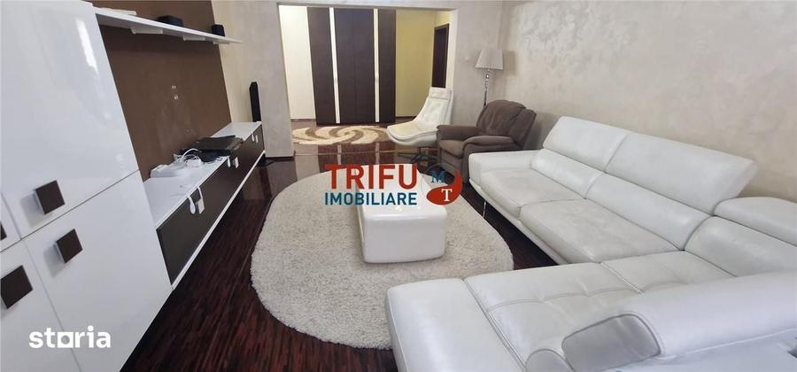 Apartament cu 4 camere decomandat în Cetate