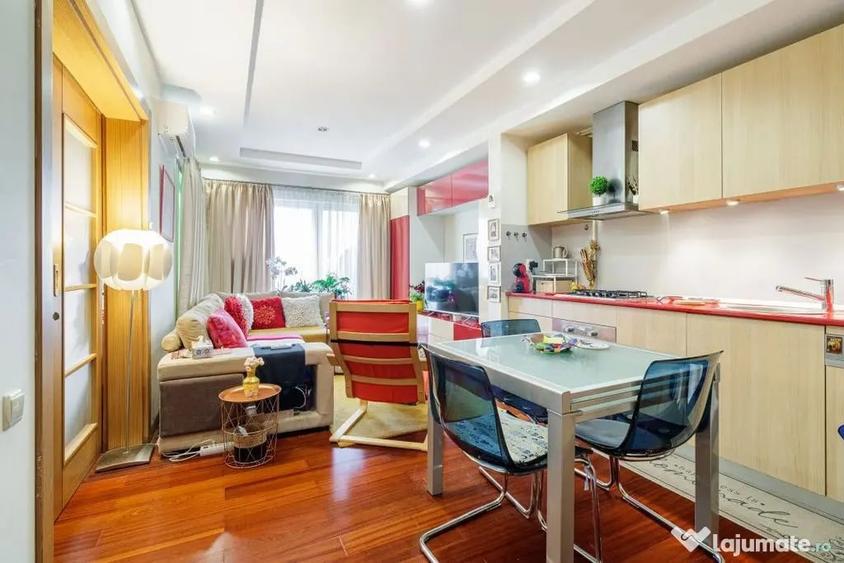 Apartament cu 3 camere semidecomandat în Ștefăneștii de Jos