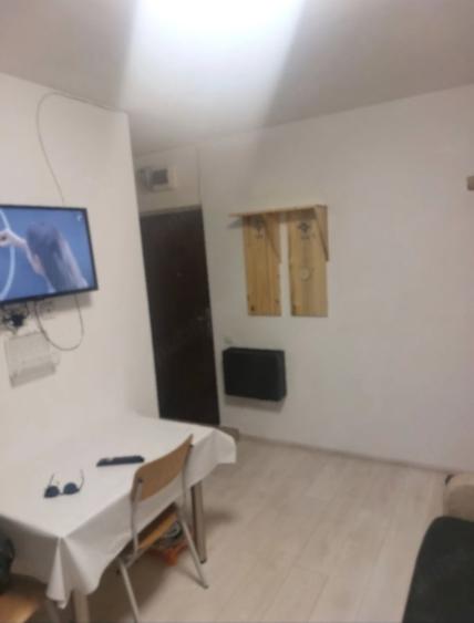 Garsonieră semidecomandată în Titan
