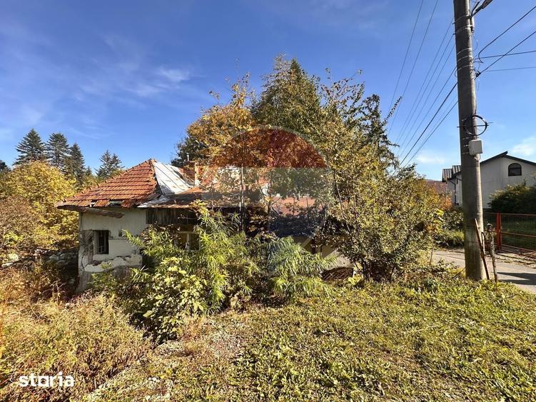 Casă cu 4 camere cu Teren 442 Mp în Central