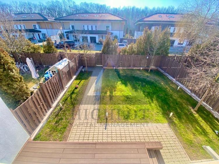 Casă cu 4 camere cu Canalizare în Pipera