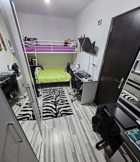 Apartament cu 3 camere semidecomandat, mobilat în Podu Roș