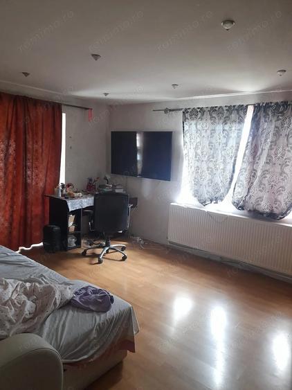 Casă cu 5 camere cu Teren 500 Mp în Central