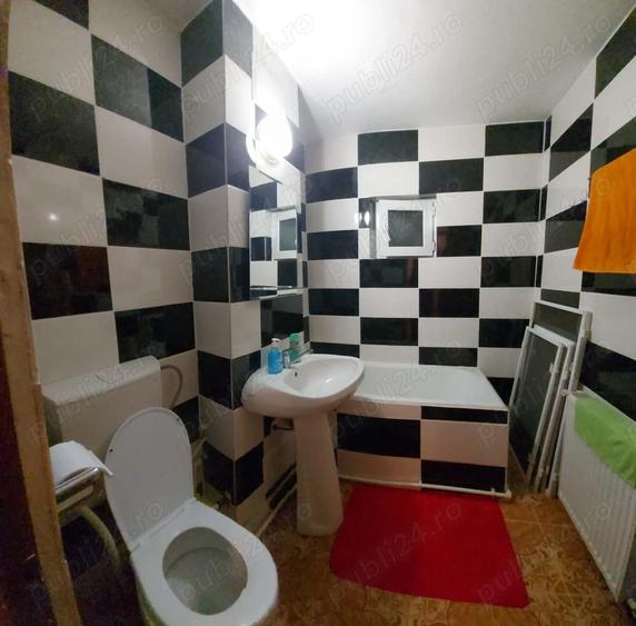Apartament cu 3 camere decomandat în Micro 21