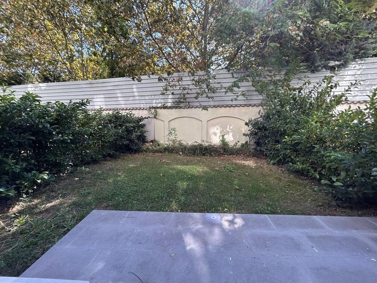 Apartament cu 2 camere semidecomandat, mobilat în P-ta Presei Libere