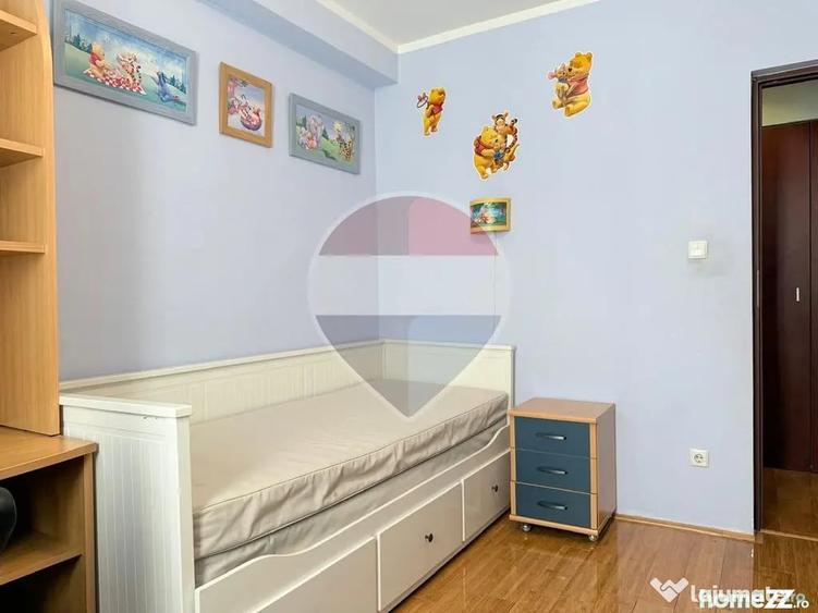 Apartament cu 4 camere decomandat în Fundeni