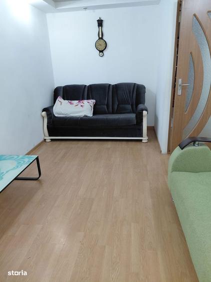 Apartament cu 2 camere decomandat în Broșteni