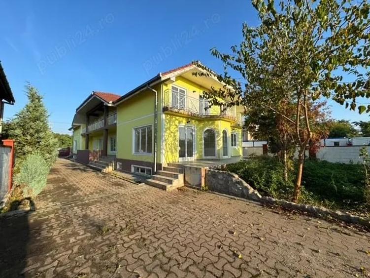 Casă cu 1 camere cu Teren 2000 Mp în Lipovei