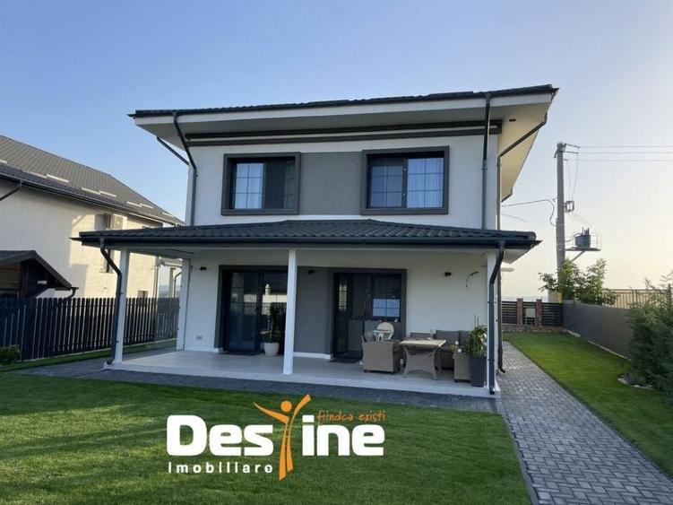 Casă individuală cu 4 camere cu Canalizare în Horpaz