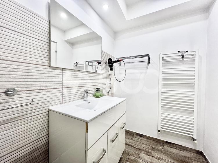 Apartament cu 2 camere semidecomandat, mobilat în Plopilor