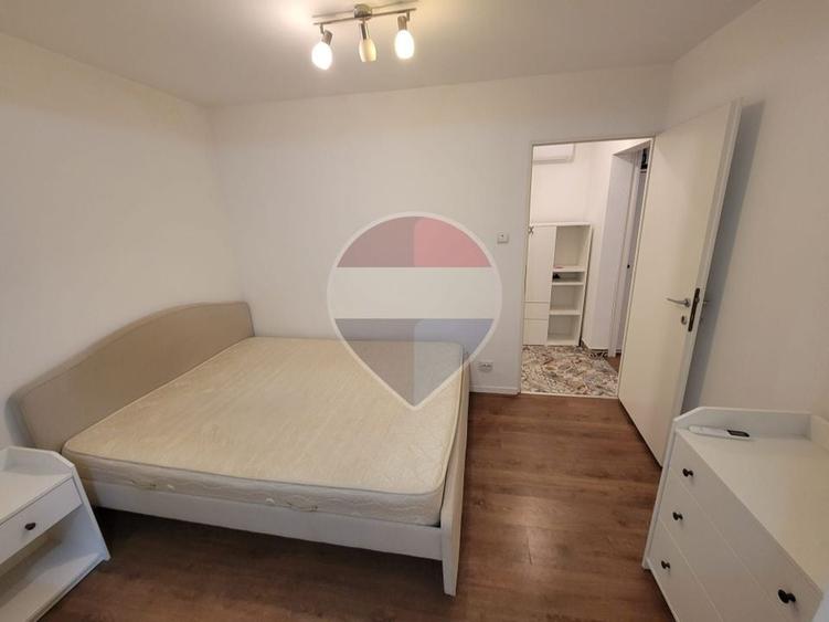 Apartament cu 2 camere semidecomandat, mobilat în Berceni