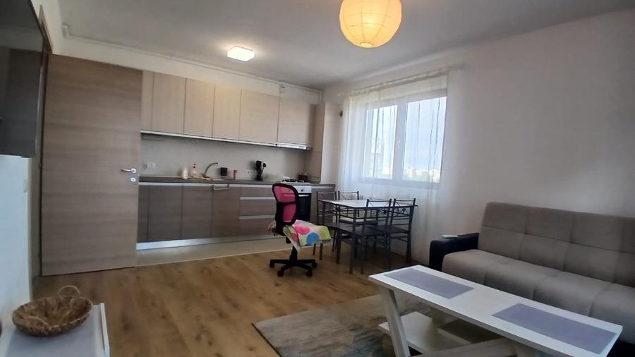 Apartament cu 2 camere semidecomandat în Parcul Carol