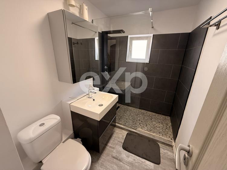 Apartament cu 2 camere decomandat, mobilat în Central