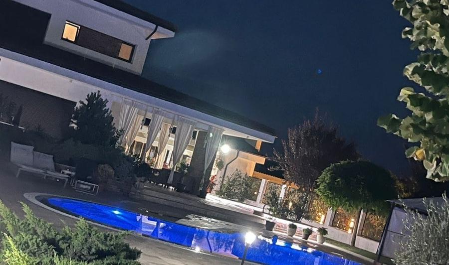 Casă cu 5 camere cu Garaj în Bragadiru