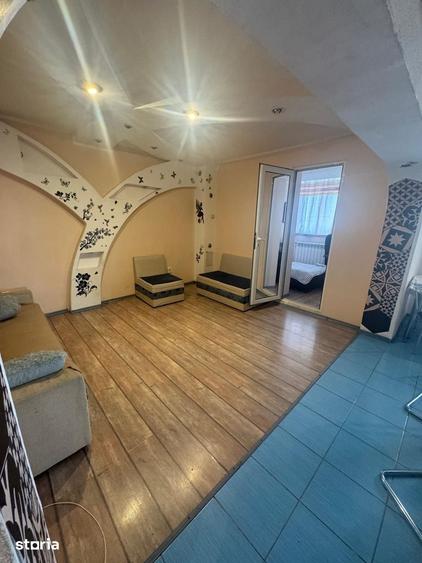 Apartament cu 3 camere în Mazepa 1