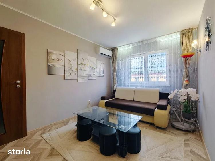 Apartament cu 3 camere semidecomandat în Florilor