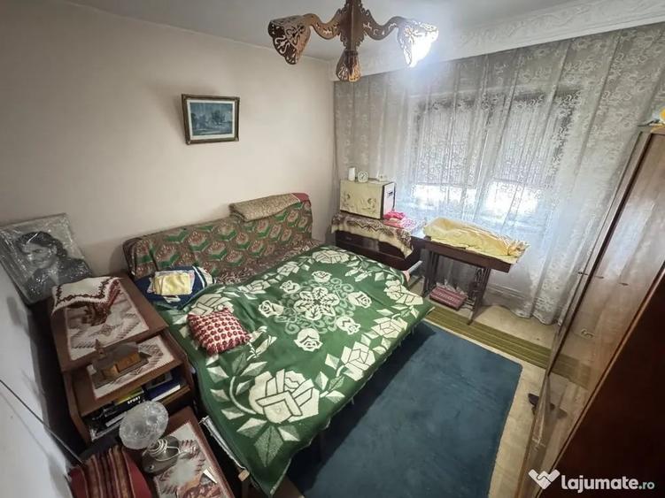 Apartament cu 3 camere decomandat în Inel I