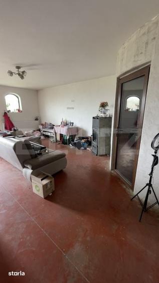Casă cu 5 camere cu Teren 1600 Mp în Voinești