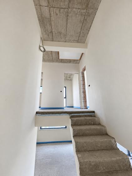Duplex cu 5 camere cu Canalizare în Borhanci
