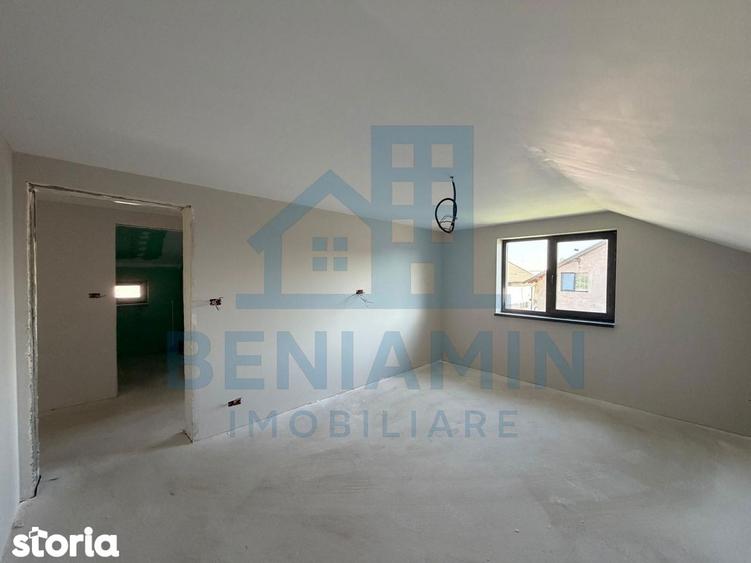 Casă cu 4 camere cu Teren 390 Mp în Bariera Vâlcii