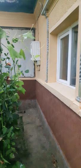 Casă cu 4 camere cu Teren 1300 Mp în Singureni