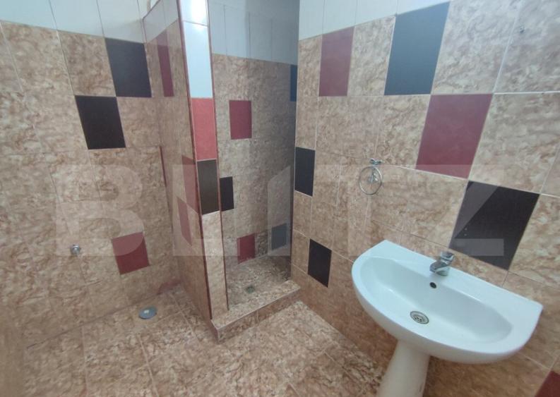 Spațiu comercial, de 500 mp, în Sucevița