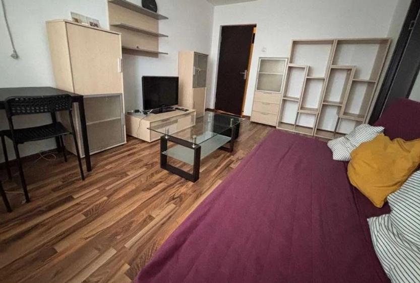Apartament cu 2 camere semidecomandat, mobilat în Calea Victoriei