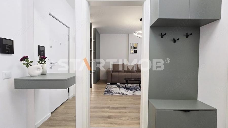 Apartament cu 2 camere decomandat în Tractorul