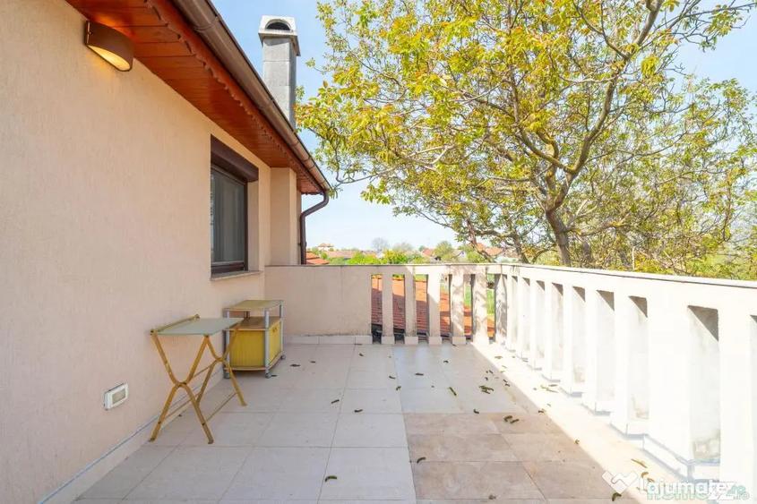 Casă cu 4 camere cu Teren 2825 Mp în Păuliș