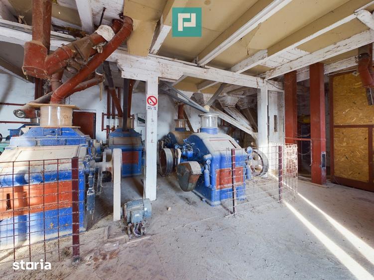 Casă cu 8 camere cu Canalizare în Periam