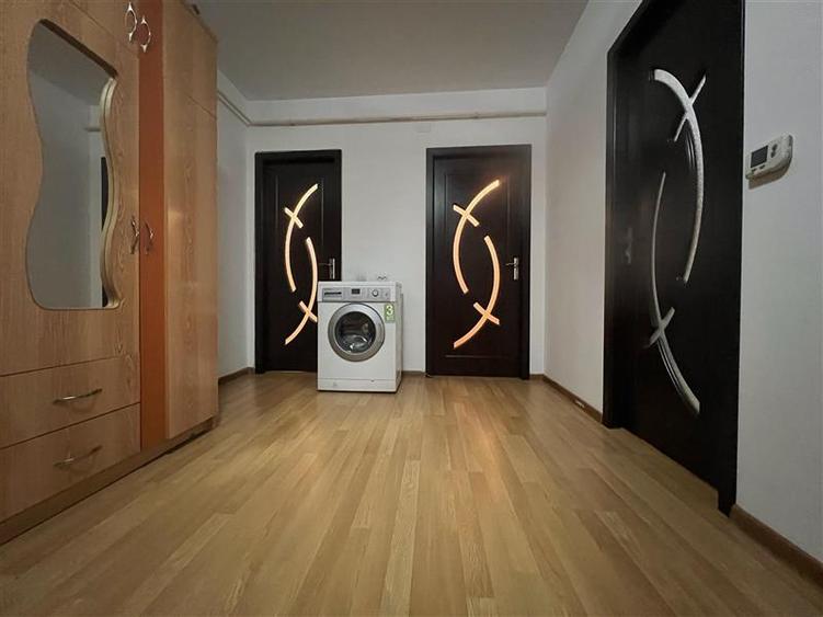 Apartament cu 2 camere nedecomandat, mobilat în Aeroport