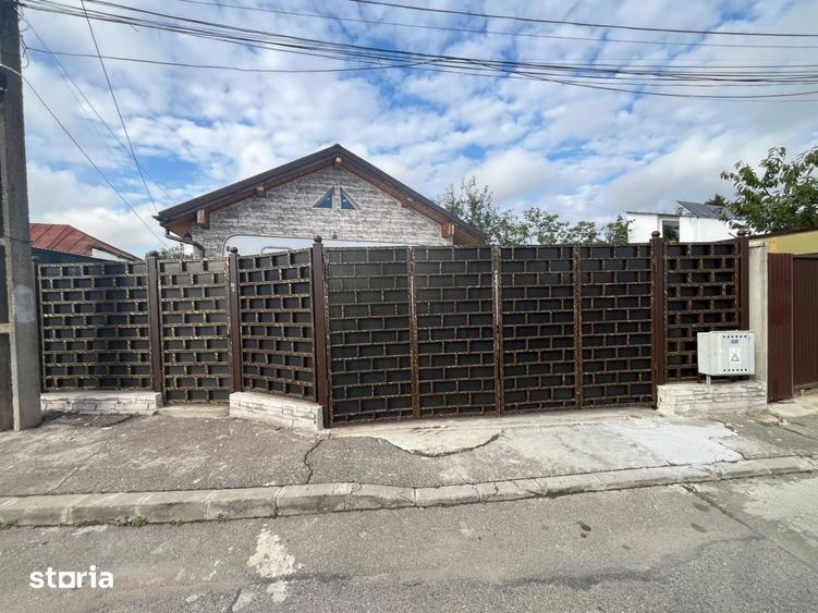 Casă cu 4 camere cu Teren 489 Mp în Glina