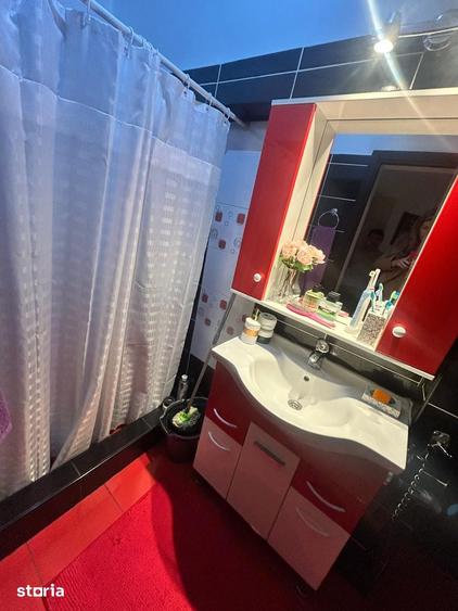 Apartament cu 2 camere semidecomandat în Centrul Civic