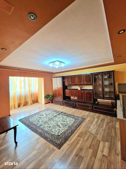 Apartament cu 3 camere decomandat în Dâmbovița