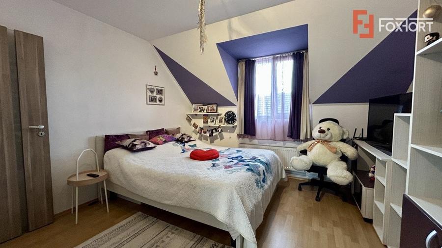 Casă individuală cu 4 camere cu Garaj în Giarmata
