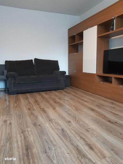 Apartament cu 2 camere decomandat în Eroii Revoluției