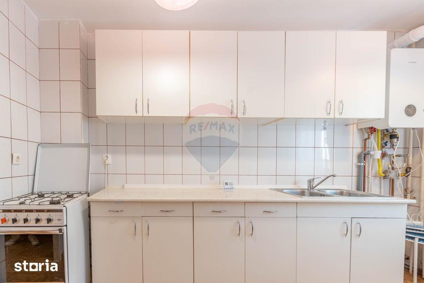 Apartament cu 3 camere decomandat în Zorilor