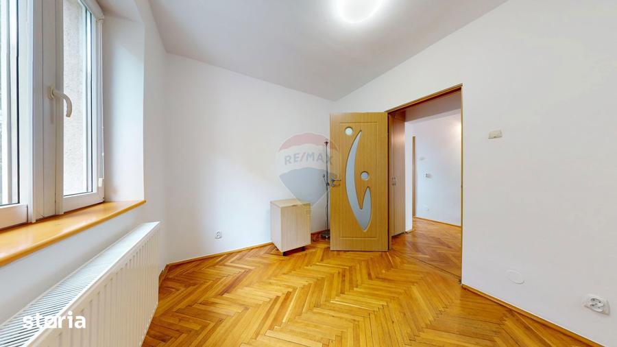 Apartament cu 4 camere, mobilat în Central